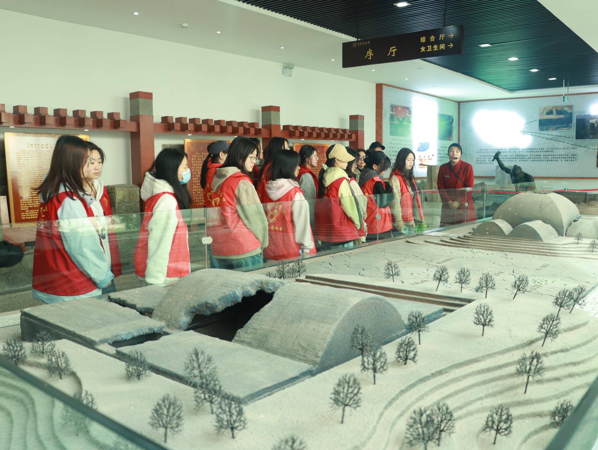 雨佳志愿服务队 1.jpg