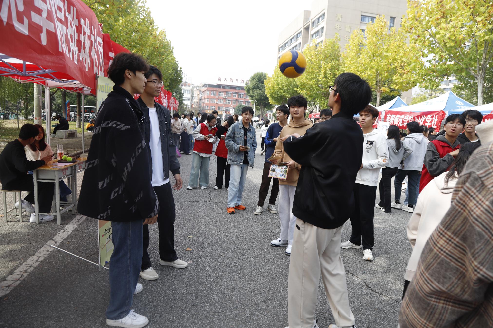 社团招新现场 (7).JPG